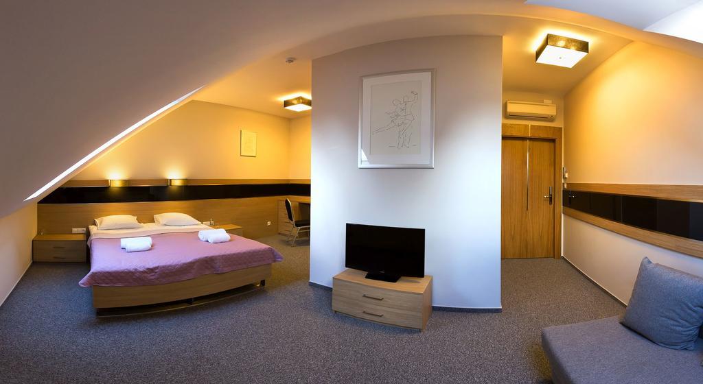 Hotel Karo ราดอม ห้อง รูปภาพ
