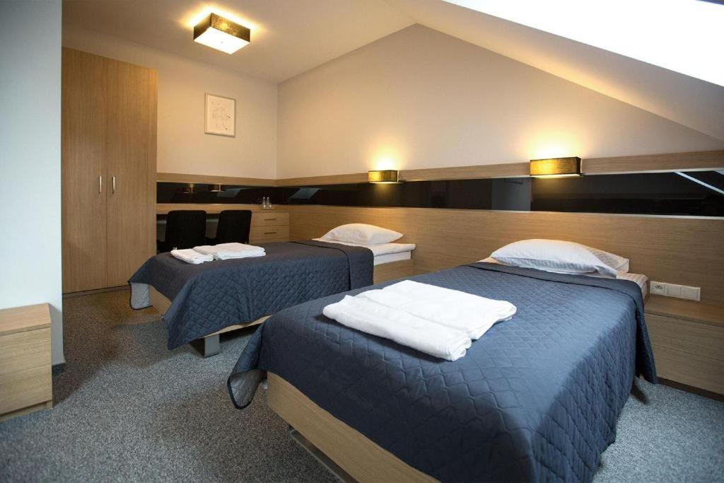 Hotel Karo ราดอม ภายนอก รูปภาพ