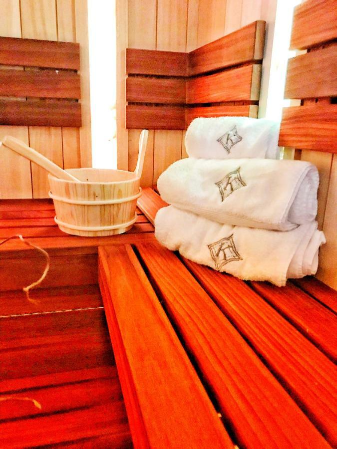 Hotel Karo ราดอม ภายนอก รูปภาพ
