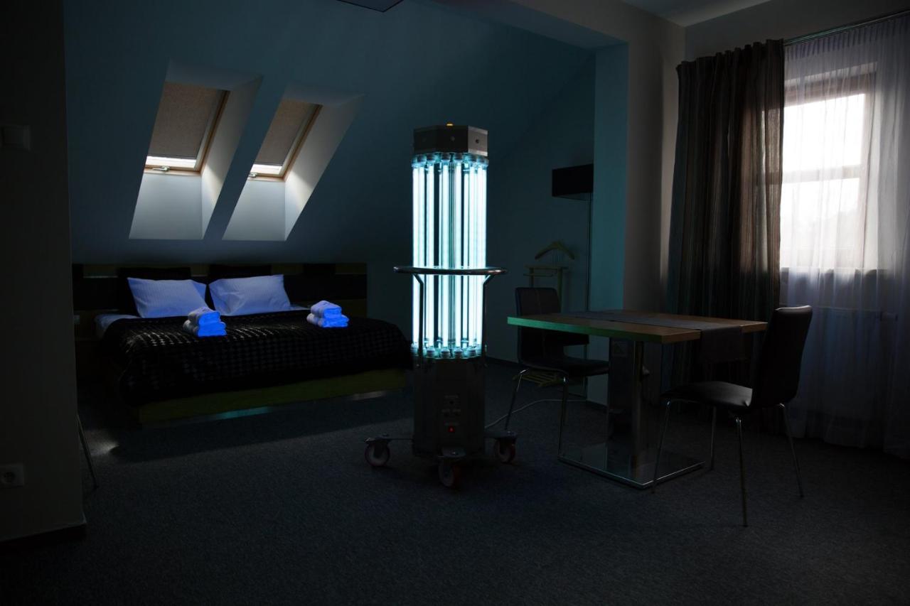 Hotel Karo ราดอม ภายนอก รูปภาพ